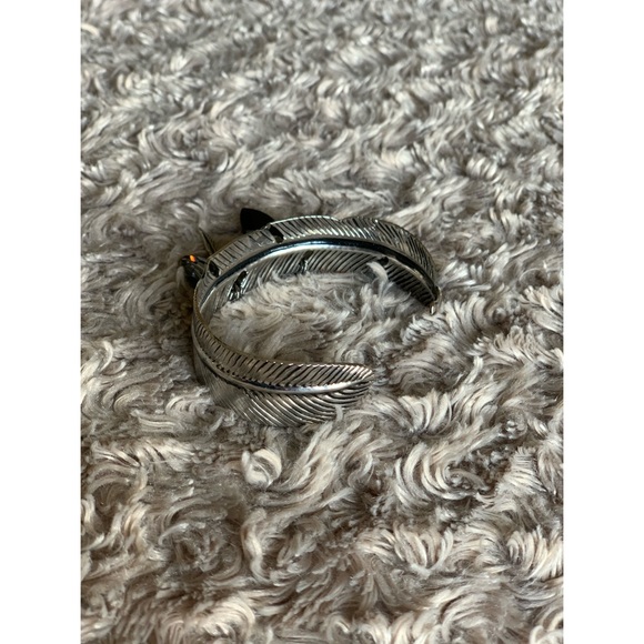 Zuka Feather Bangle Bracelet - Picture 4 of 5